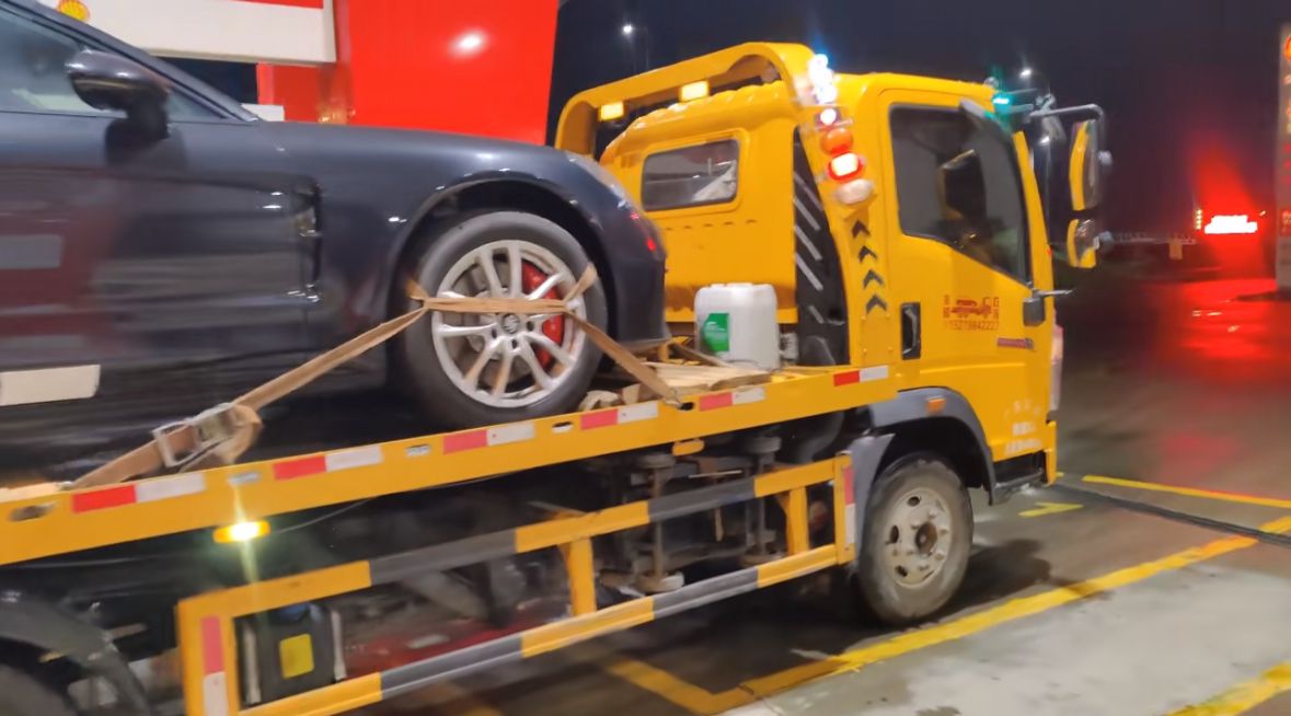 密云行车途中遇到突发状况该如何呼叫道路救援？